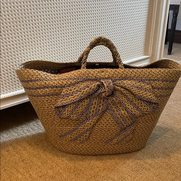 Eric Javits Natural and Black Woven Beach Bag Tote - Picture 1 of 6